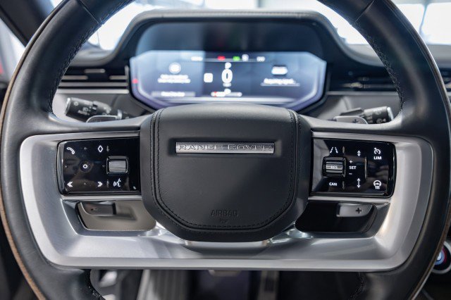 Used 2023 Land Rover Range Rover Long Wheelbase Autobiography image 29