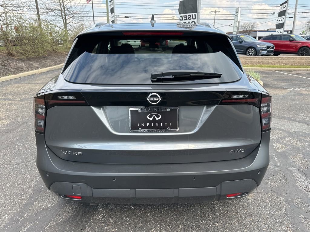 Used 2025 Nissan Kicks SV w/ SV Premium Package image 12