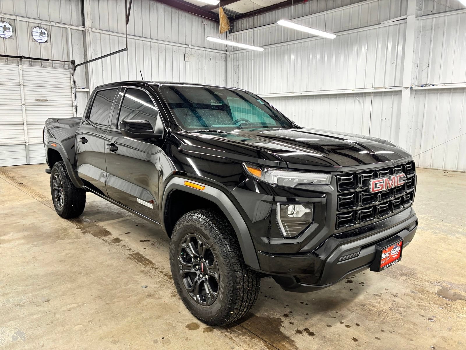 Used 2025 GMC Canyon Elevation AWD/4WD image 1