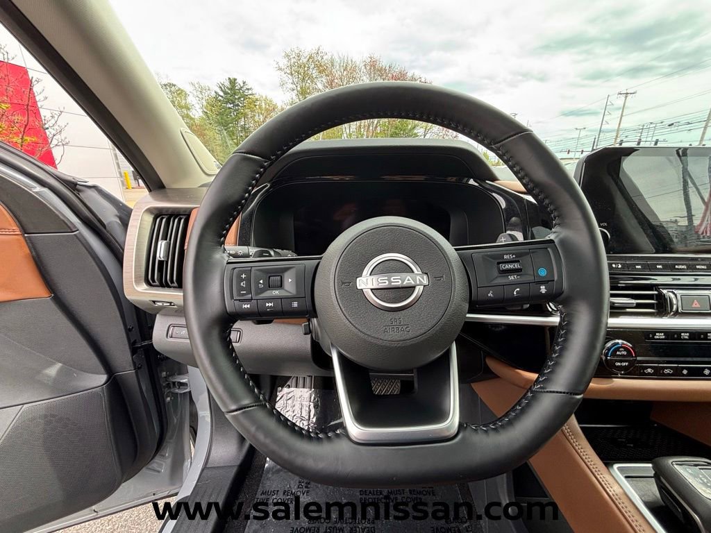 Used 2025 Nissan Pathfinder Platinum w/ Cargo Package AWD/4WD image 8