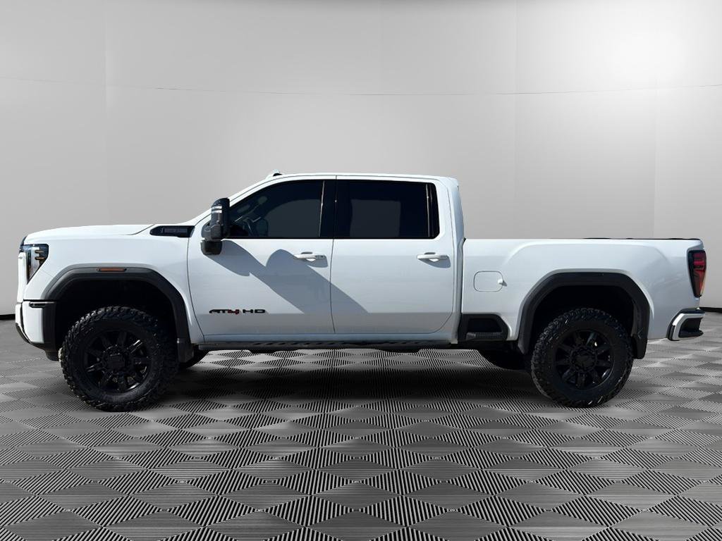 Used 2024 GMC Sierra 2500 AT4 w/ Technology Package AWD/4WD image 2