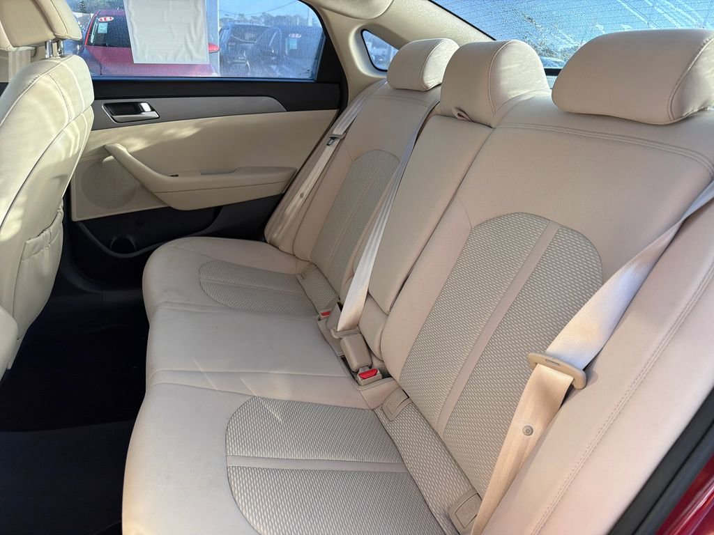 Used 2015 Hyundai Sonata SE w/ Cargo Package image 20