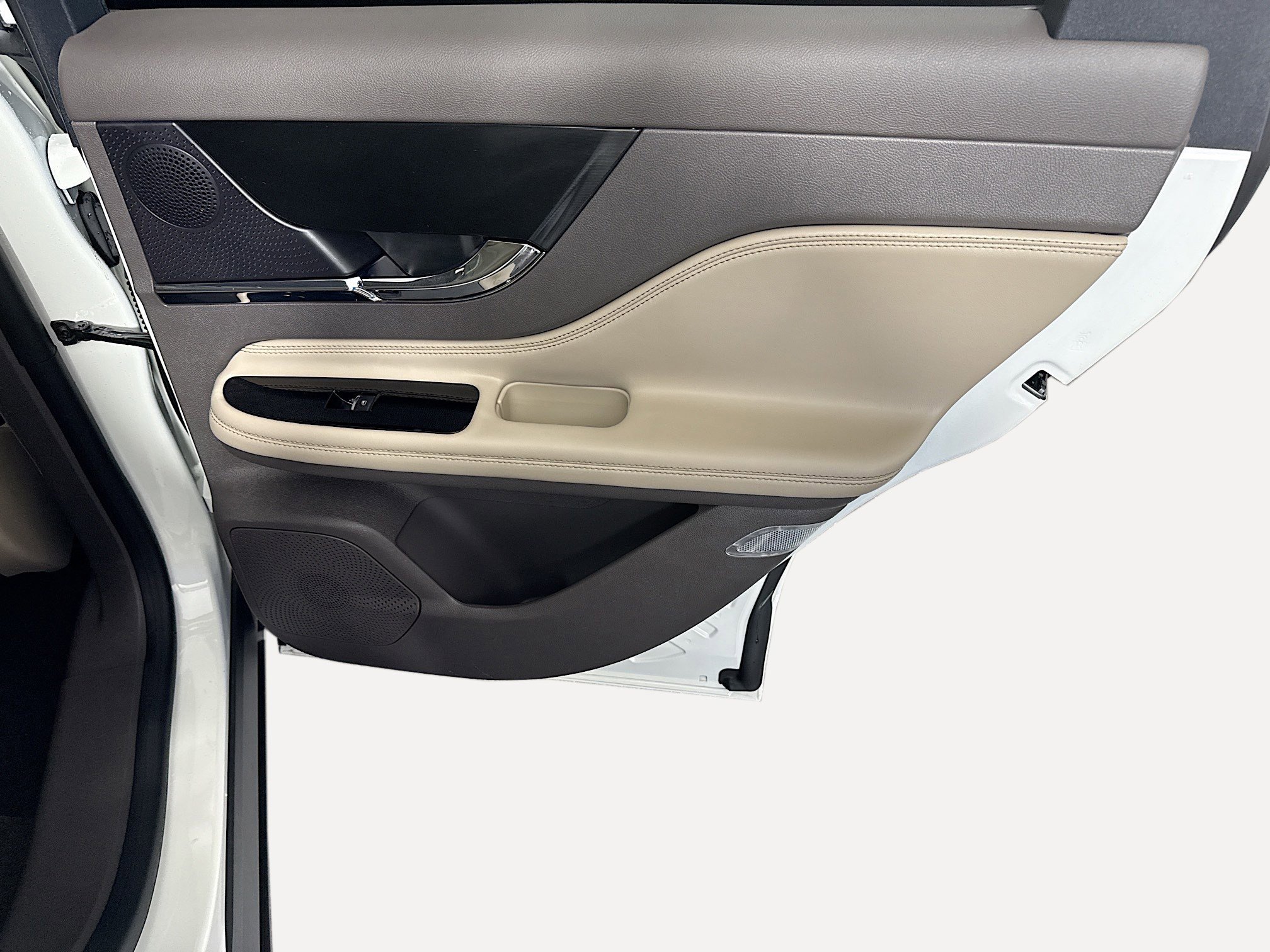 Used 2023 Lincoln Corsair FWD image 28