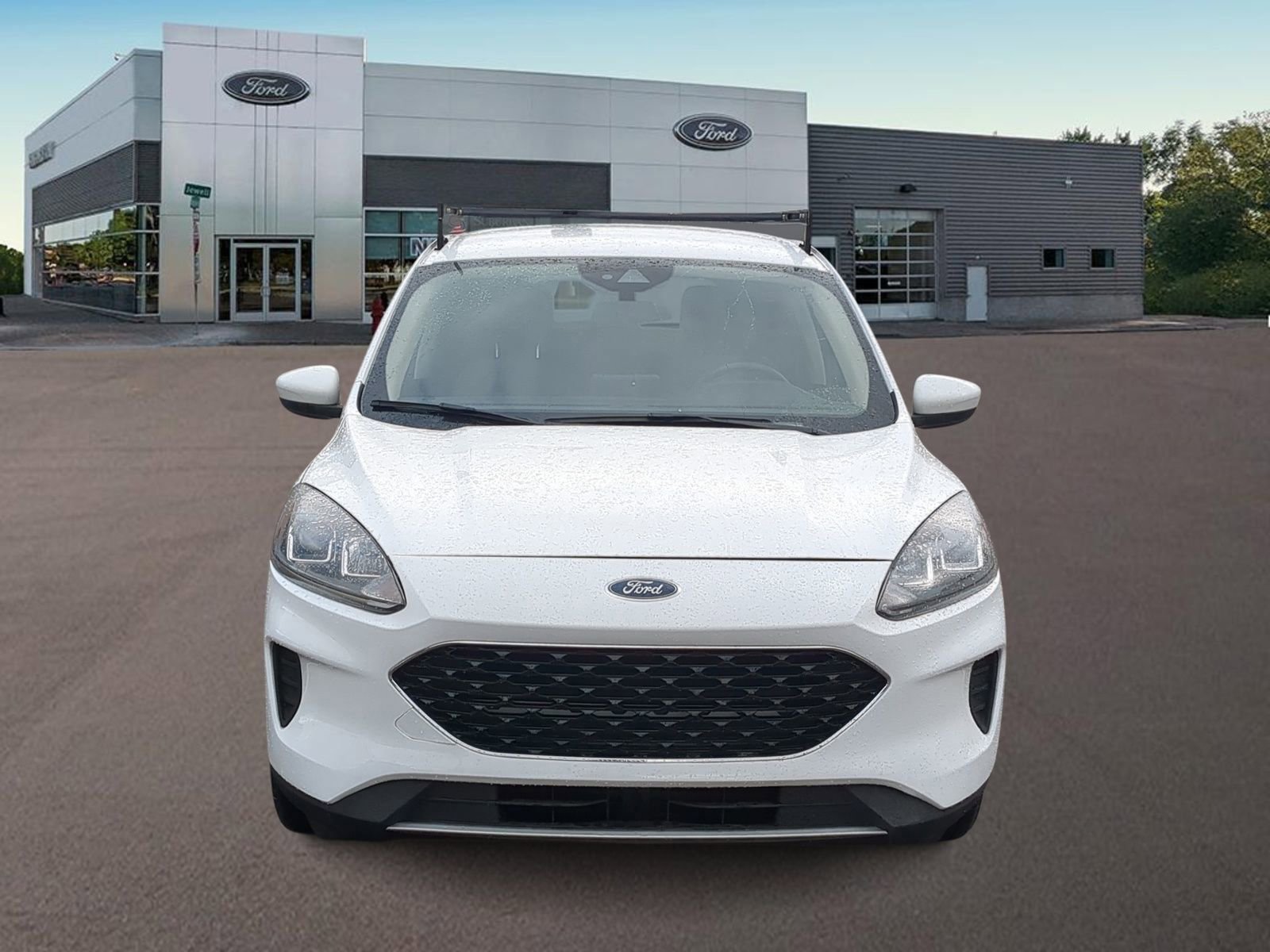 Used 2020 Ford Escape SE image 3
