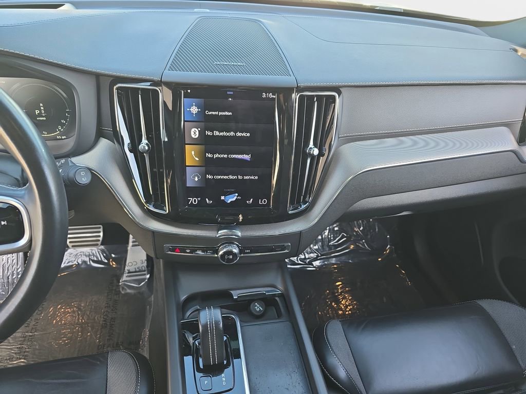 Used 2021 Volvo XC60 T8 R-Design w/ Protection Package Premier image 23