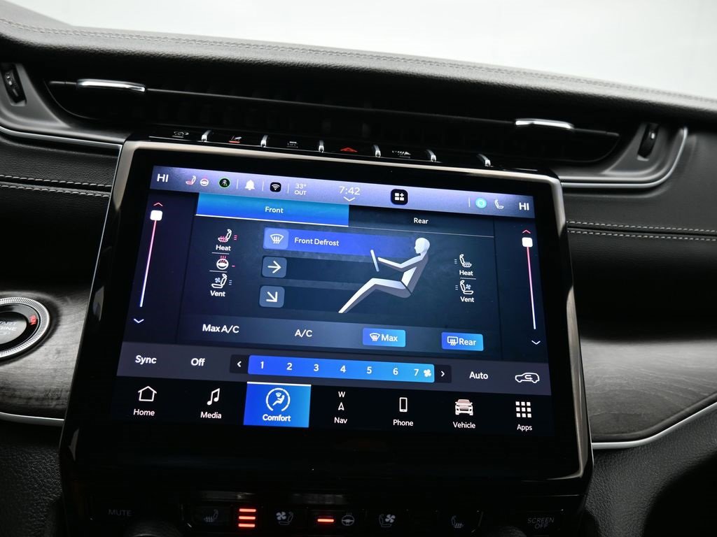 Certified 2024 Jeep Grand Cherokee L Limited w/ Luxury Tech Group II image 24