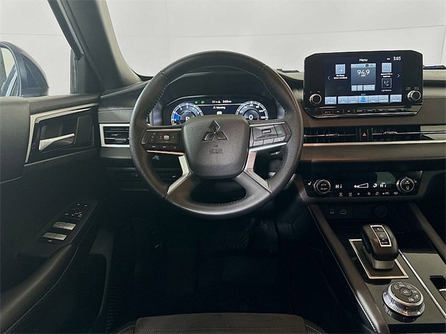 Used 2023 Mitsubishi Outlander SE image 21