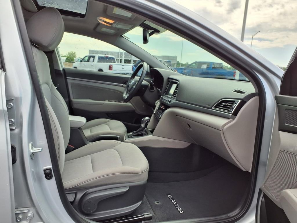 Used 2018 Hyundai Elantra Value Edition FWD image 25
