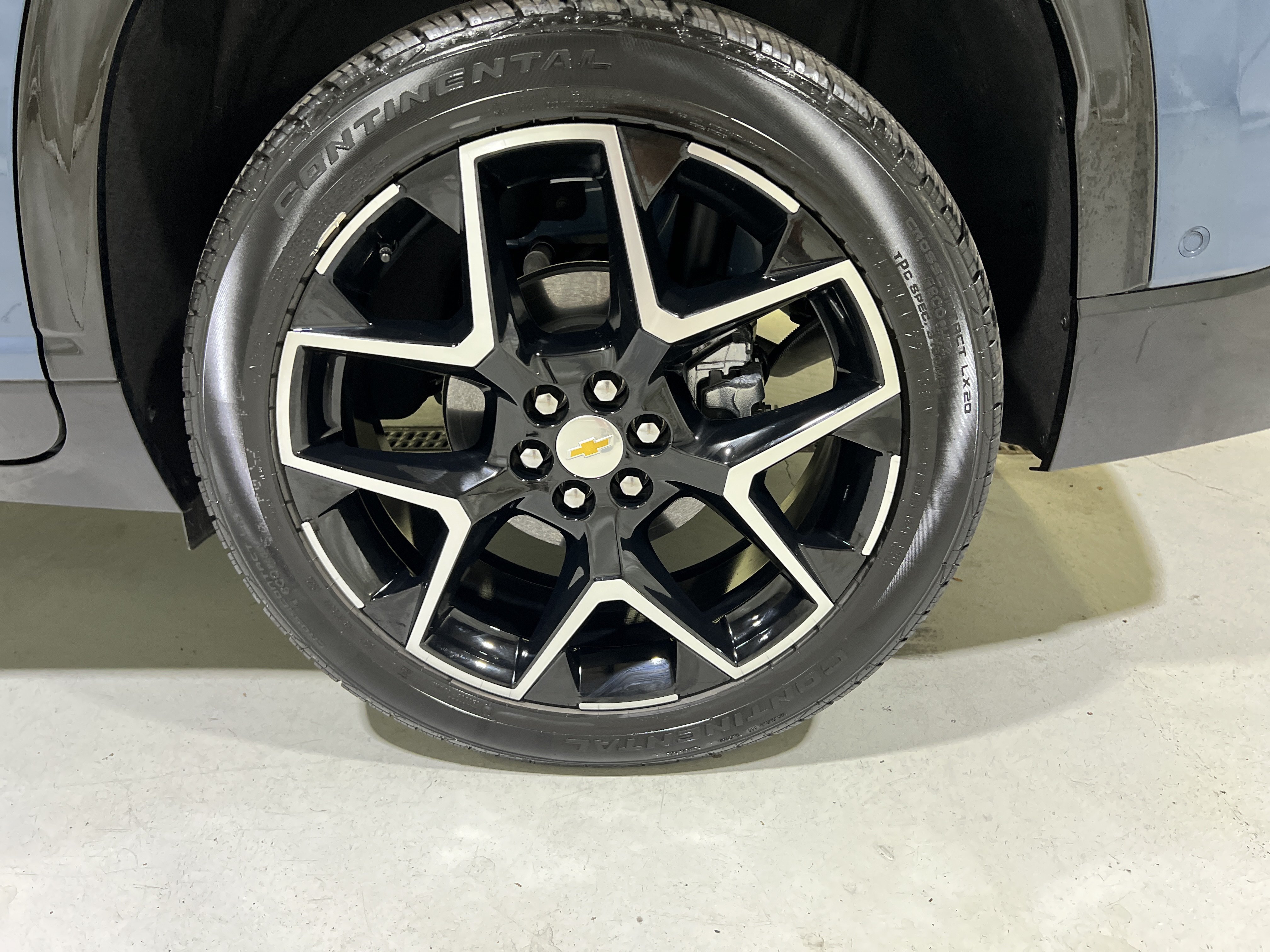 Used 2026 Chevrolet Traverse High Country FWD image 13