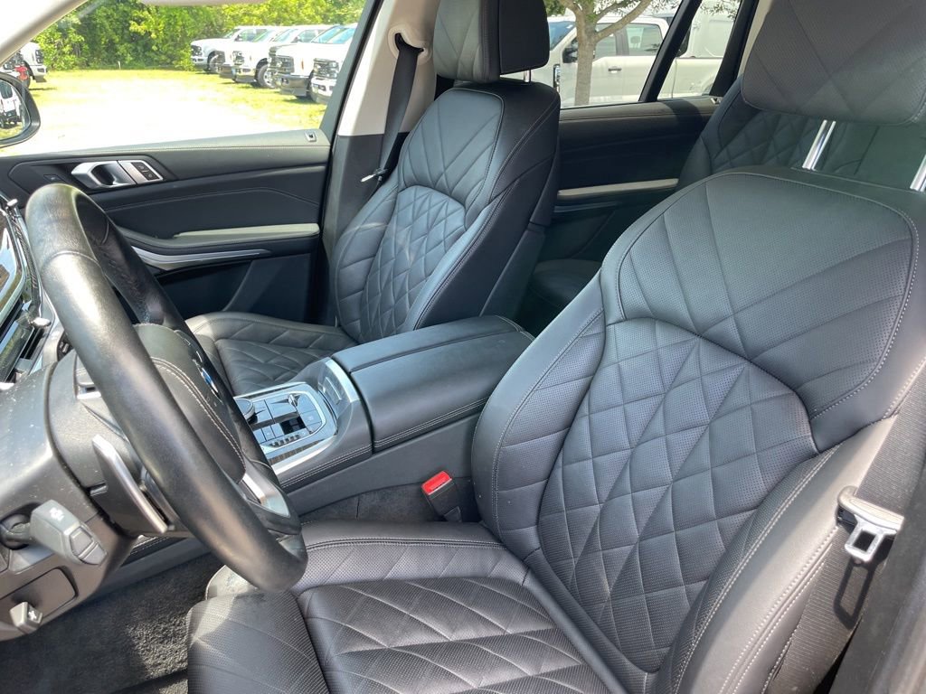 Used 2024 BMW X7 xDrive40i AWD/4WD image 9