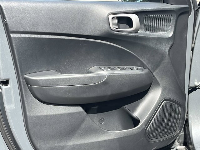 New 2026 Hyundai Venue SEL FWD image 23