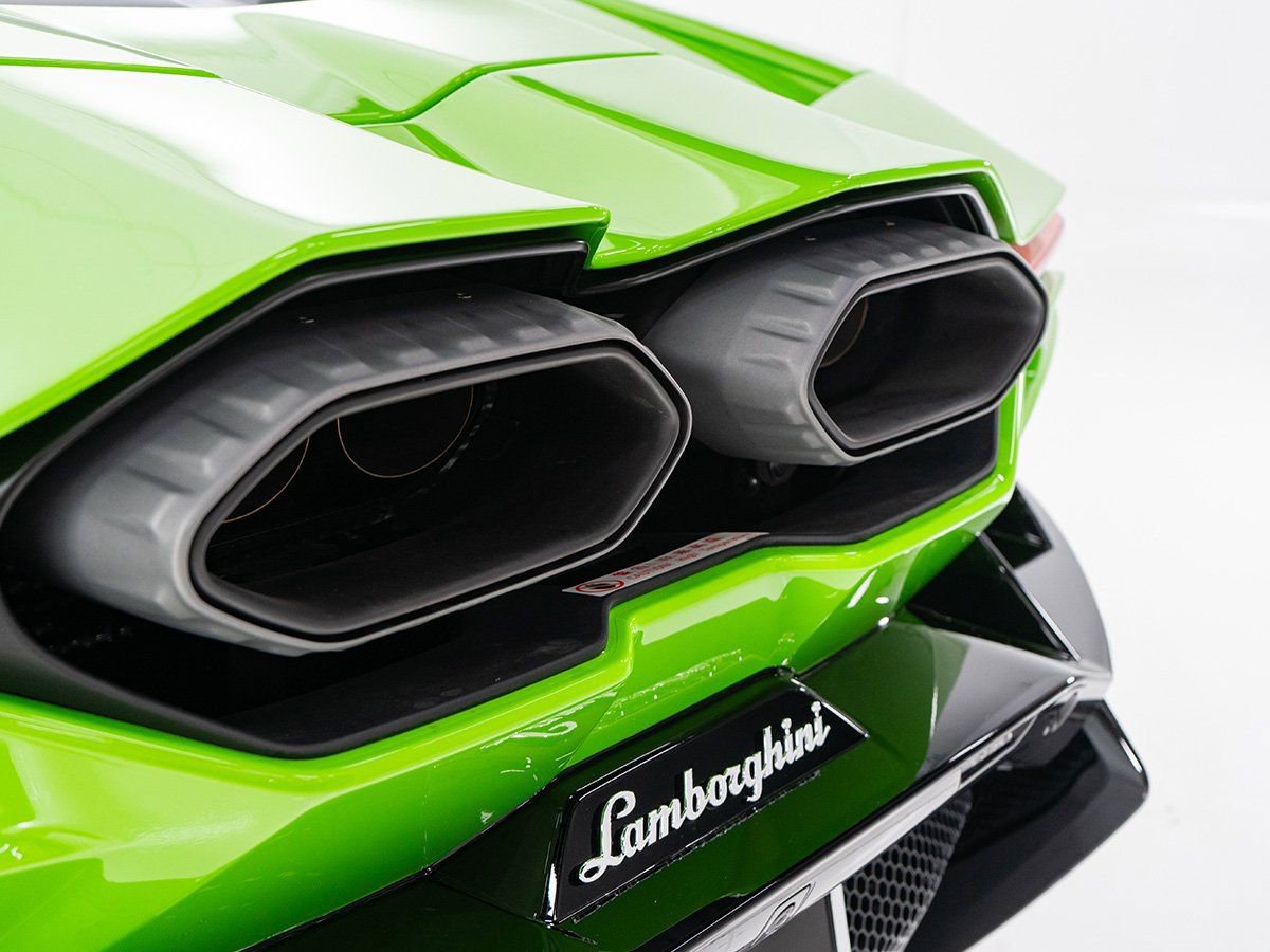 Used 2024 Lamborghini Revuelto image 34