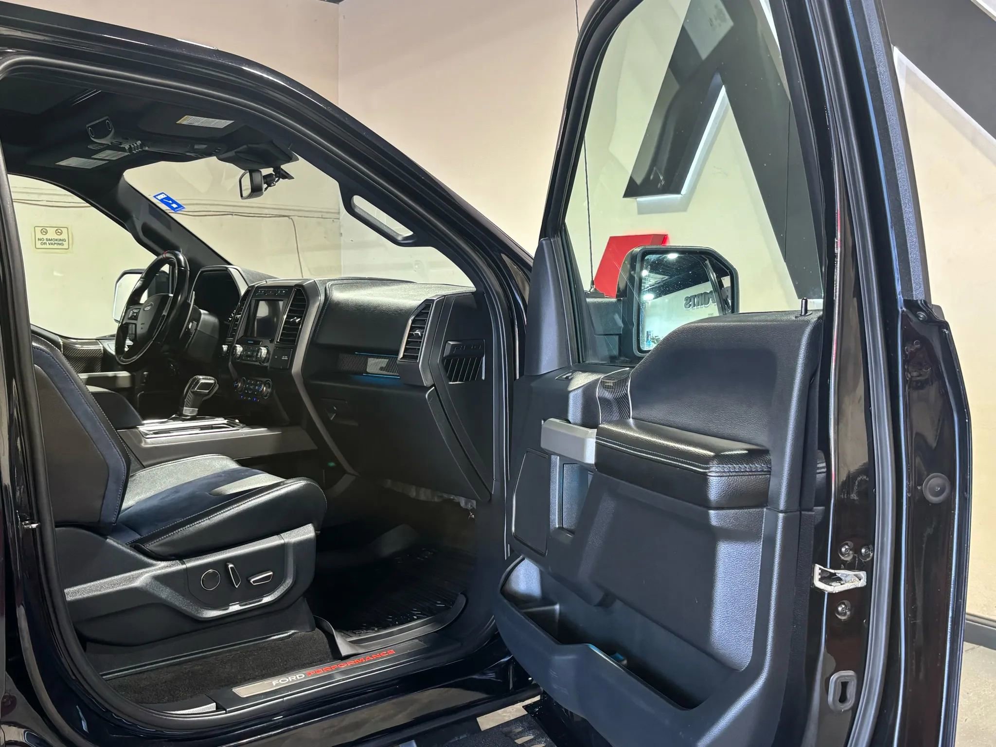 Used 2019 Ford F150 Raptor w/ Equipment Group 802A Luxury image 16