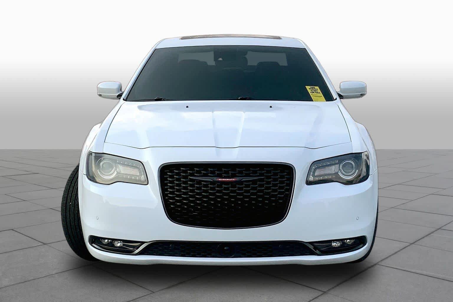 Used 2023 Chrysler 300 S w/ Comfort Group RWD image 4