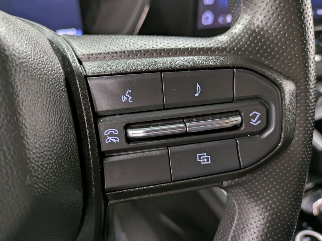 Used 2024 Chevrolet Colorado Trail Boss w/ Advanced Trailering Package AWD/4WD image 19