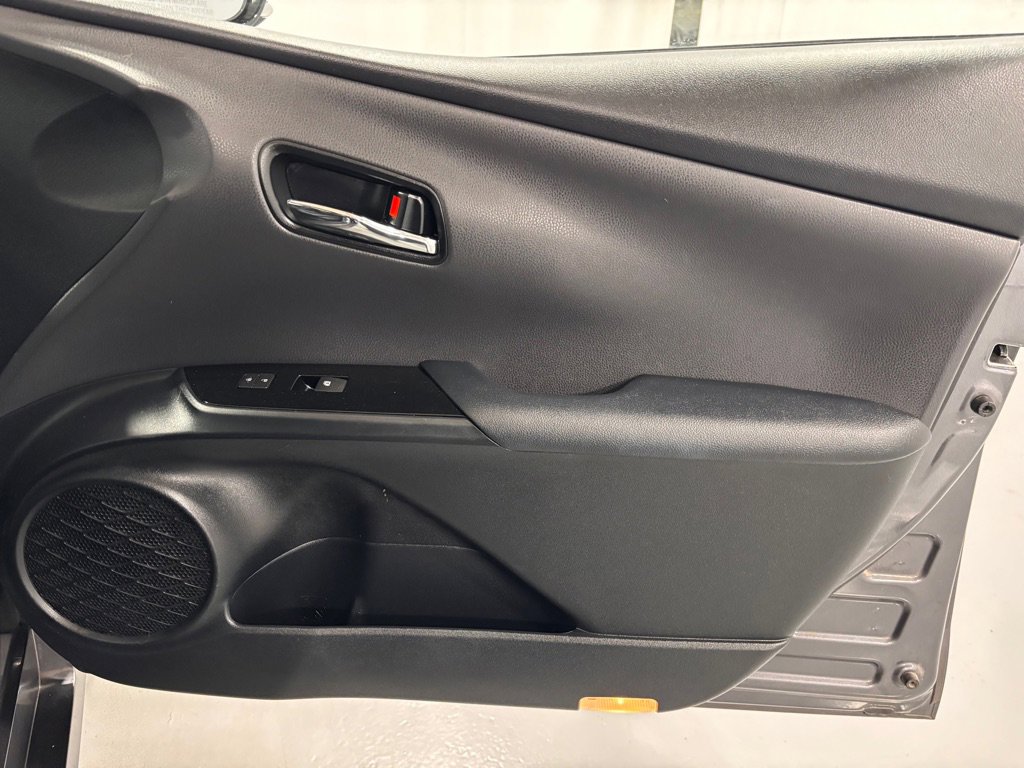 Used 2018 Toyota Prius Four w/ Advanced Technology Package image 20