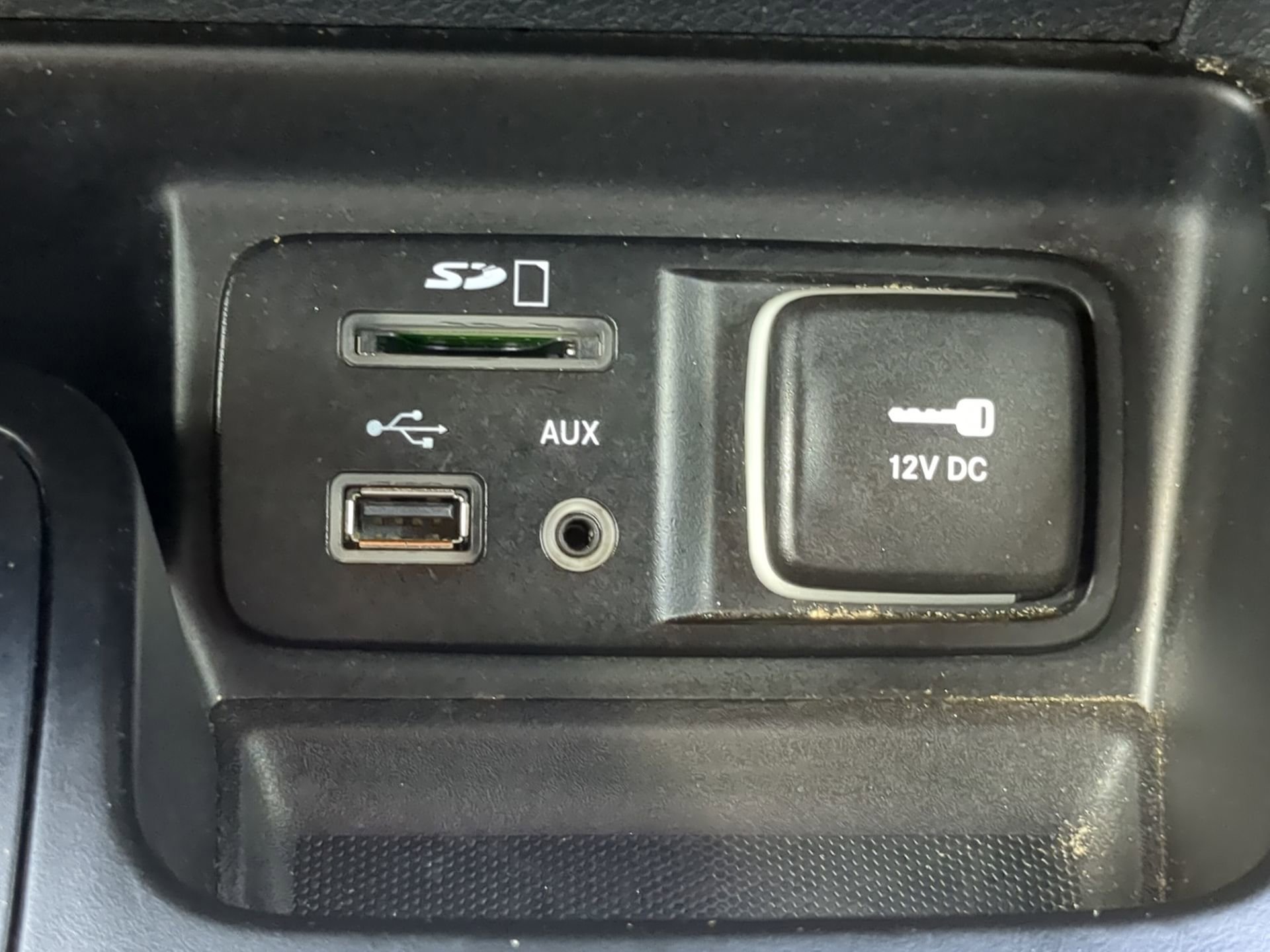 Used 2016 Jeep Cherokee Trailhawk w/ Comfort/Convenience Group image 55