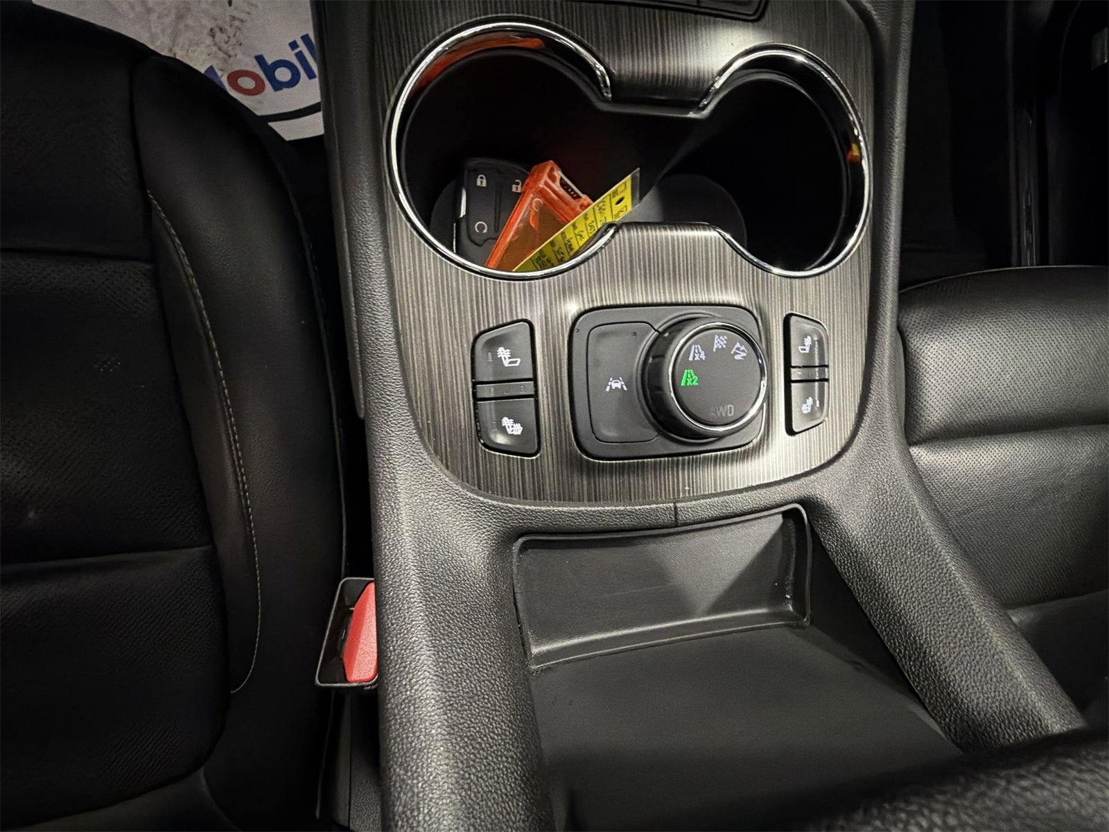 Used 2023 GMC Acadia SLT image 23