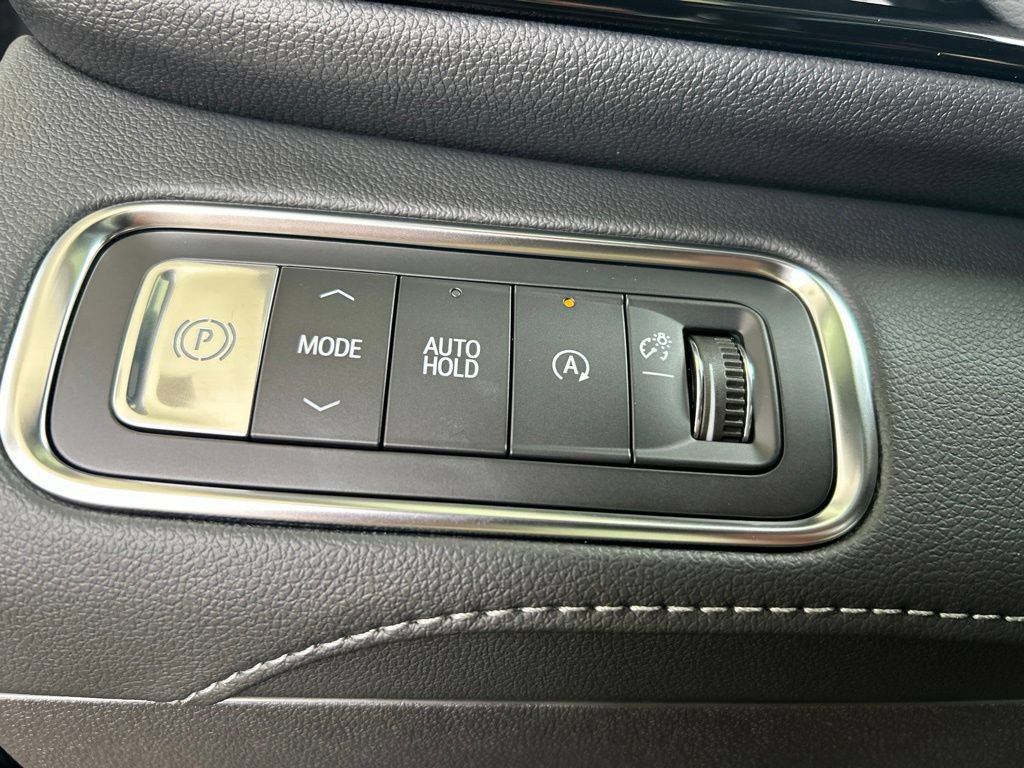 Used 2026 Buick Enclave Avenir w/ Super Cruise Package FWD image 27