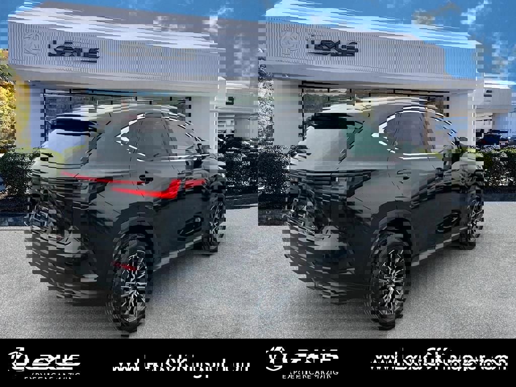 Used 2025 Lexus NX 250 FWD w/ Towing Package (2000 Lbs) image 5