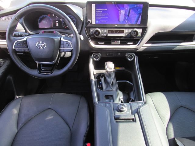 Used 2024 Toyota Grand Highlander AWD image 18