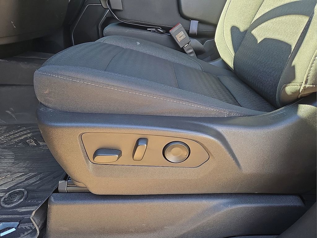 Used 2023 Chevrolet Silverado 1500 LT image 22