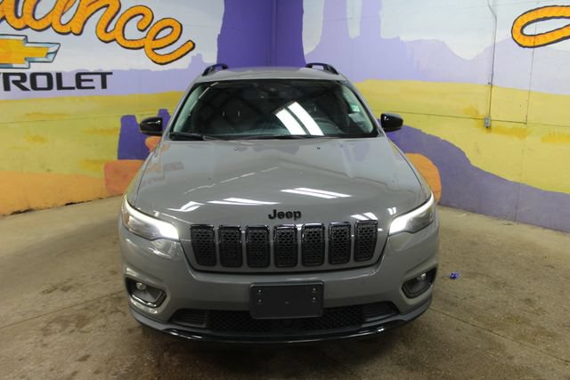Used 2023 Jeep Cherokee Altitude Lux AWD/4WD image 3