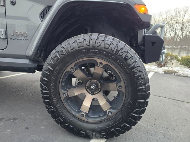 Used 2023 Jeep Wrangler Unlimited Rubicon 392 AWD/4WD image 5