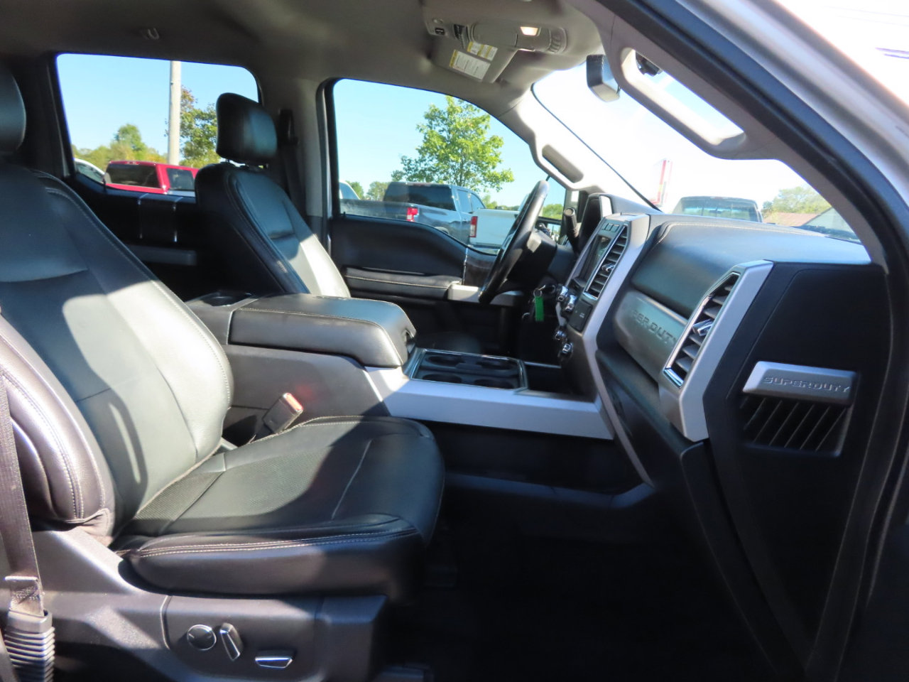 Used 2017 Ford F250 Lariat w/ Lariat Value Package image 40