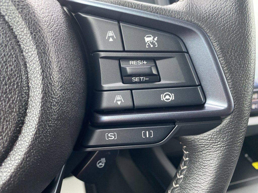 Used 2025 Subaru Forester Limited image 32