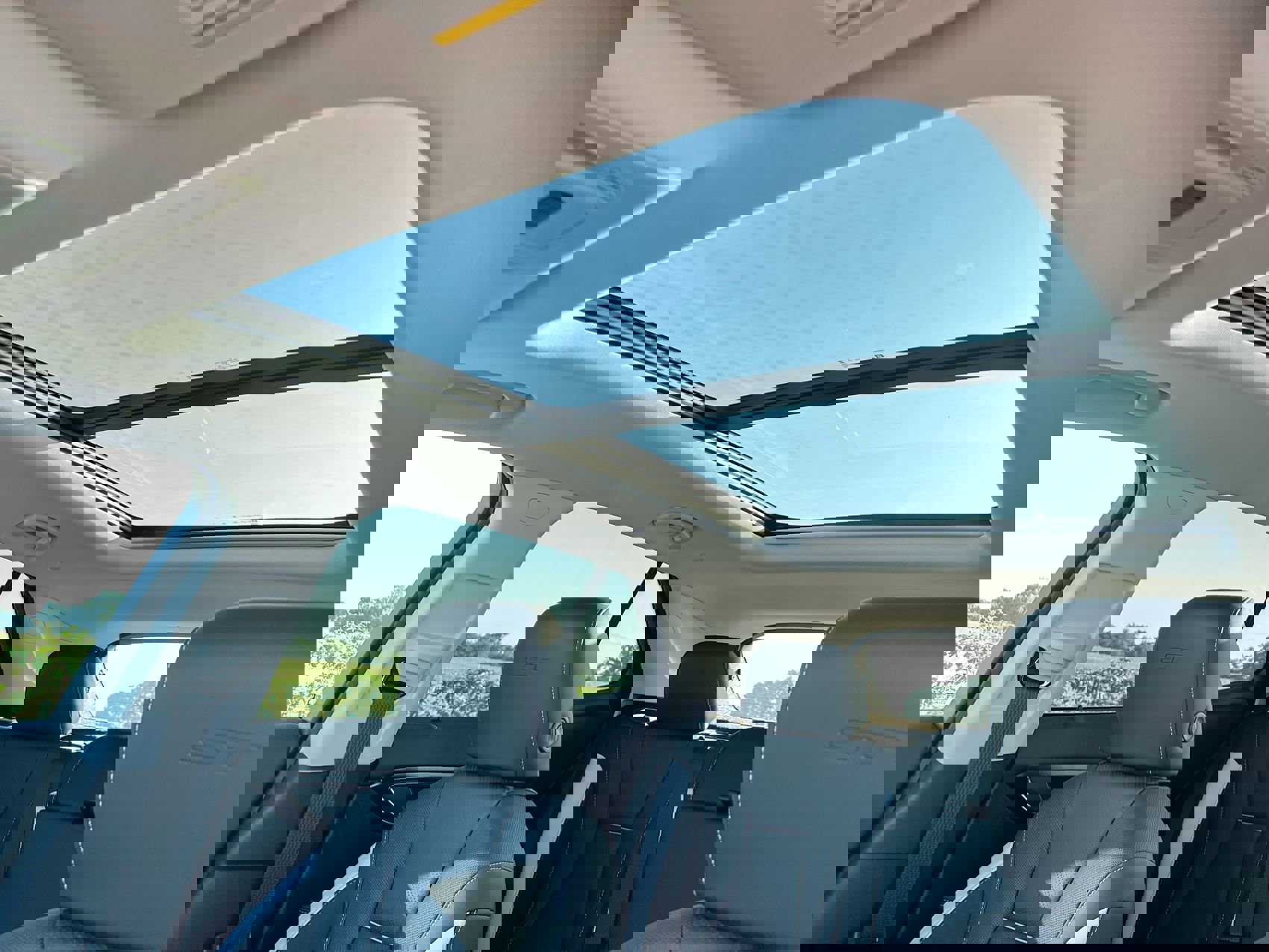 New 2025 Buick Envision Sport Touring image 16