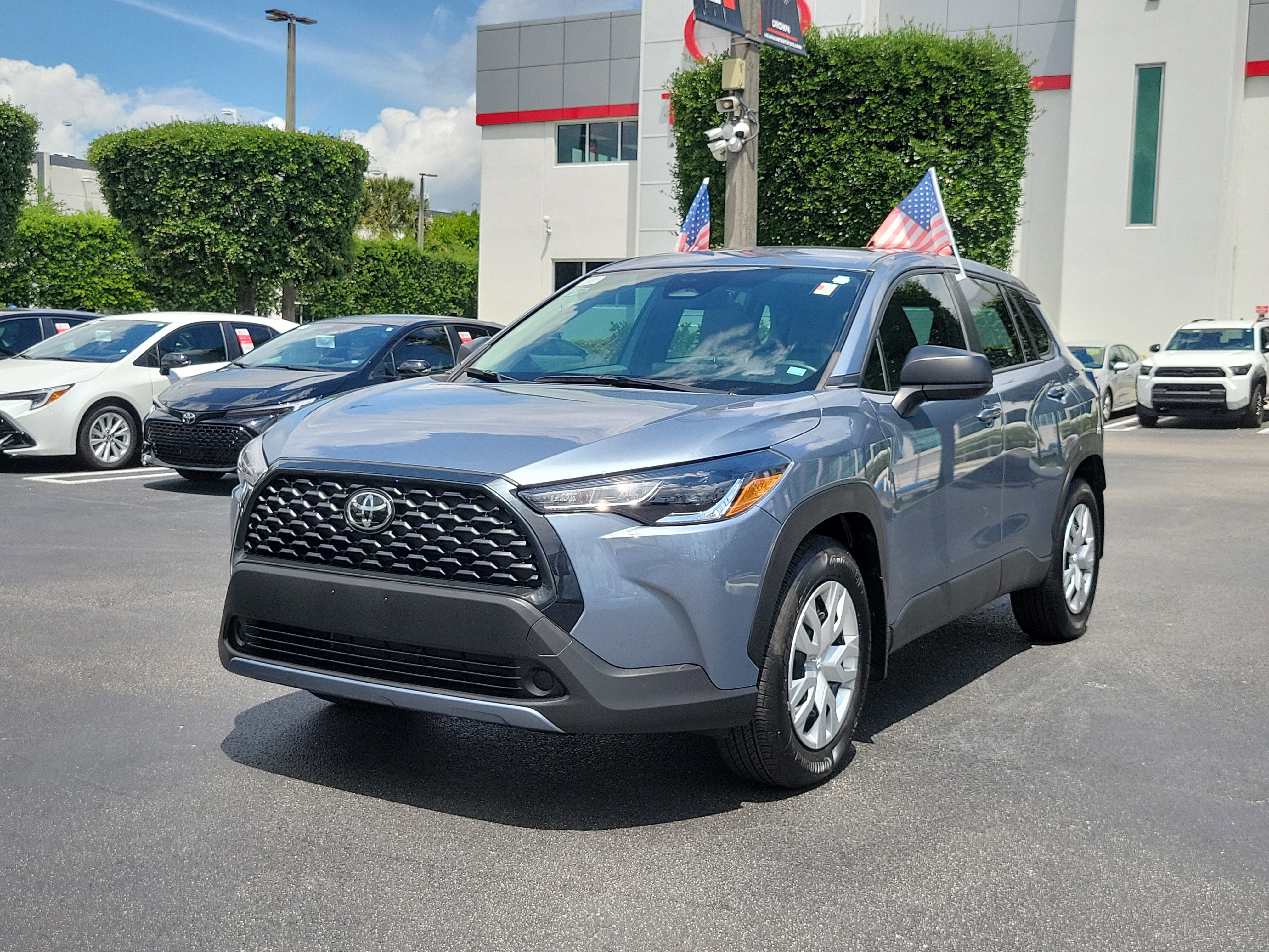 Used 2023 Toyota Corolla Cross L FWD image 6