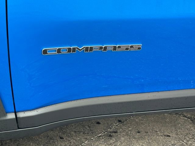 Used 2022 Jeep Compass Limited image 11