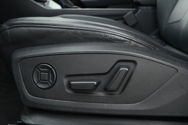 Used 2024 Audi Q3 2.0T Premium image 25