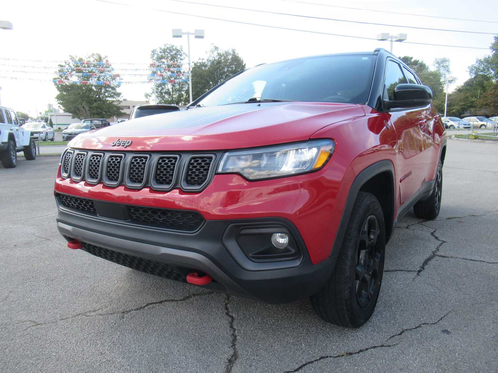 Used 2023 Jeep Compass Trailhawk image 1