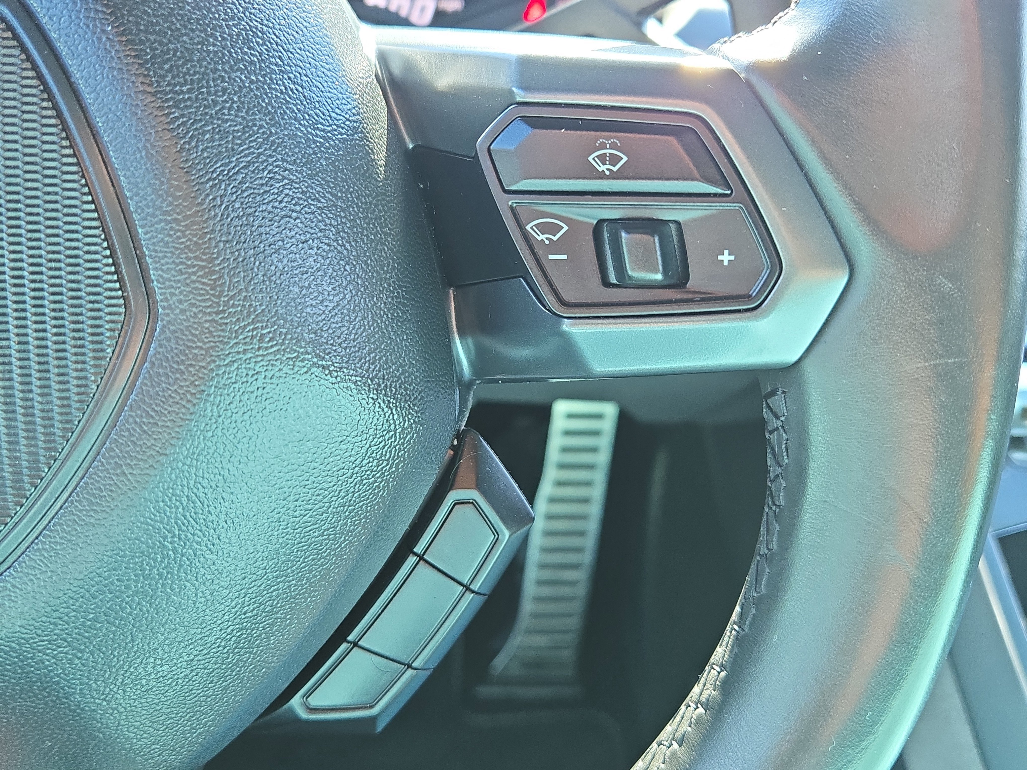 Used 2015 Lamborghini Huracan LP 610-4 image 31