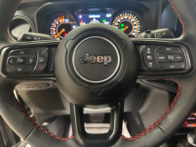 Used 2024 Jeep Wrangler Unlimited Rubicon AWD/4WD image 10