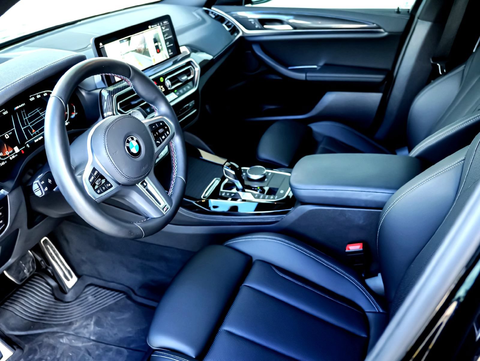 Used 2024 BMW X4 M40i w/ Premium Package AWD/4WD image 16