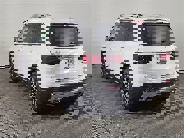 Used 2025 Mercedes-Benz GLB 250 4MATIC image 3