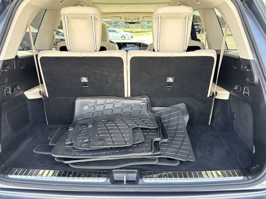 Used 2022 Mercedes-Benz GLS 580 4MATIC image 13
