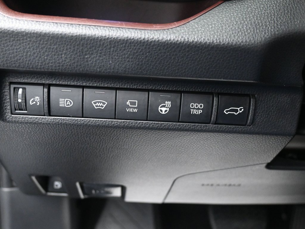 Used 2023 Toyota RAV4 Limited image 22