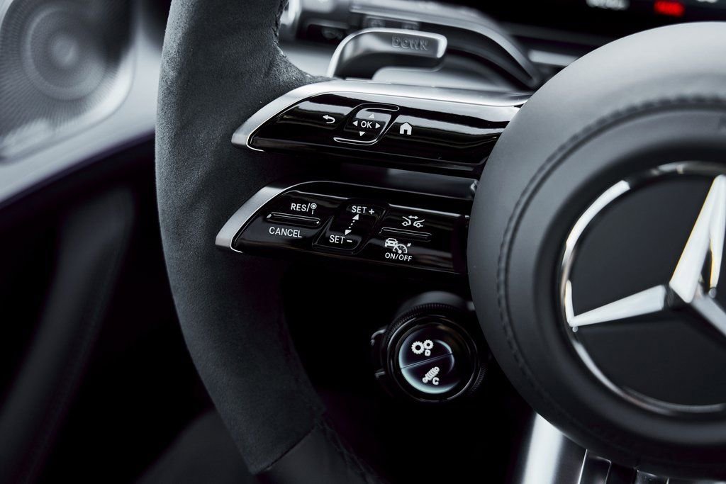 Used 2025 Mercedes-Benz GLS 63 AMG 4MATIC image 59