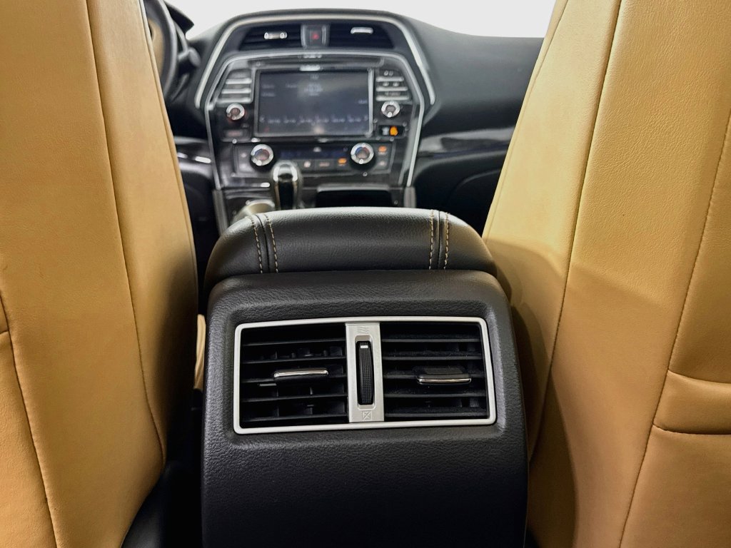 Used 2016 Nissan Maxima SR FWD image 28