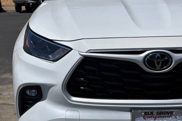 Used 2023 Toyota Highlander XLE FWD image 46