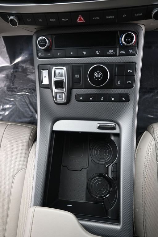 Used 2024 Hyundai Palisade Limited image 13