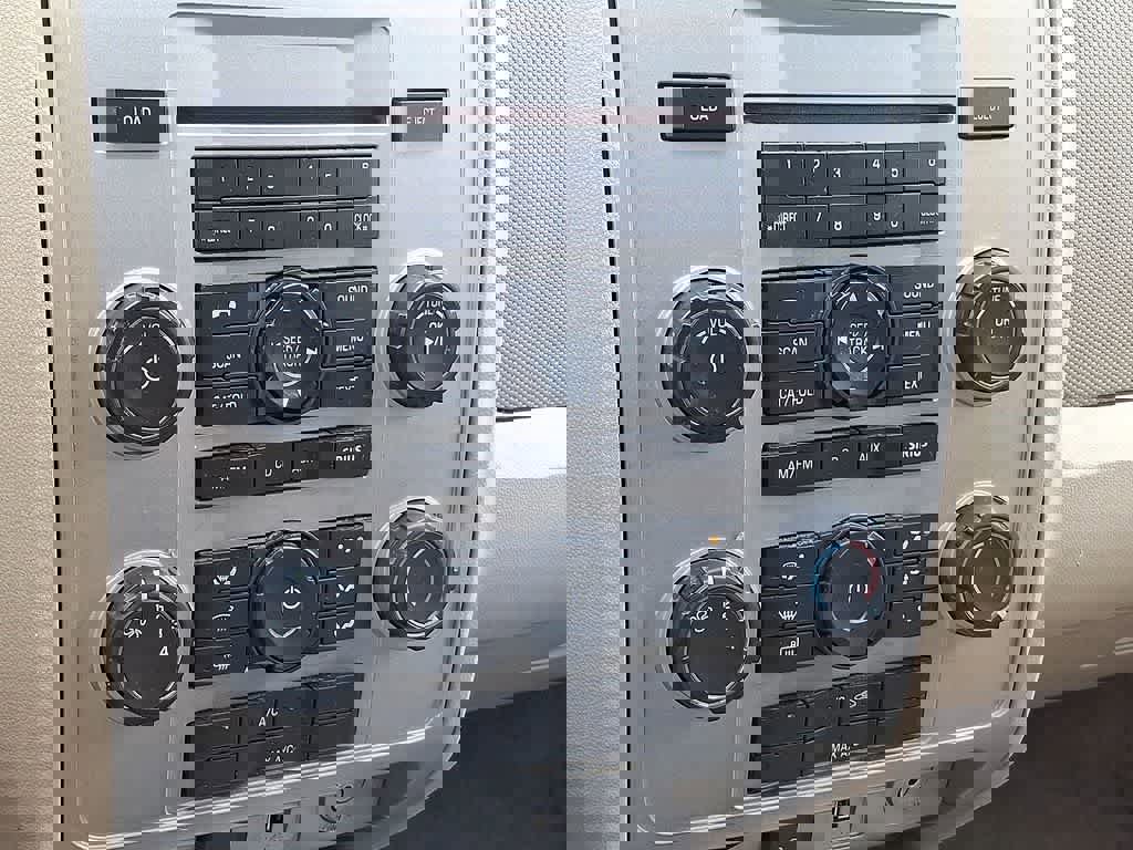 Used 2010 Ford Escape XLT image 14