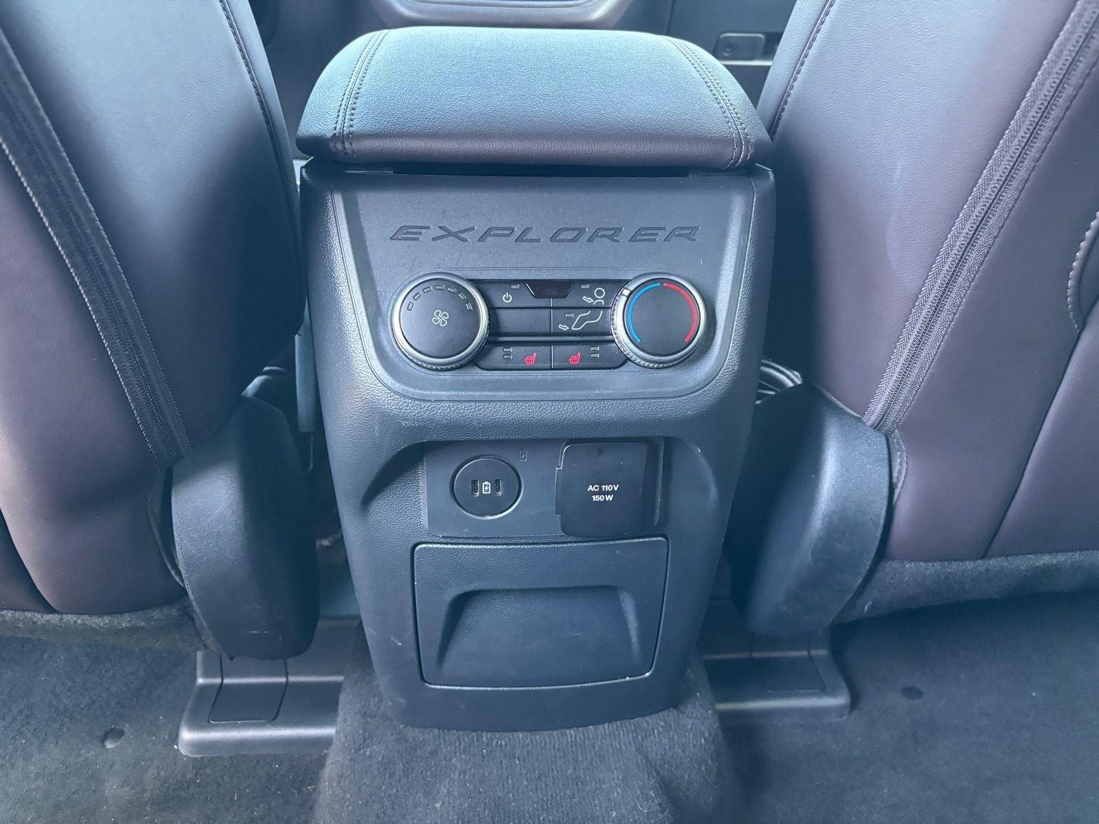 Used 2025 Ford Explorer Platinum w/ LUX Leather Package image 19