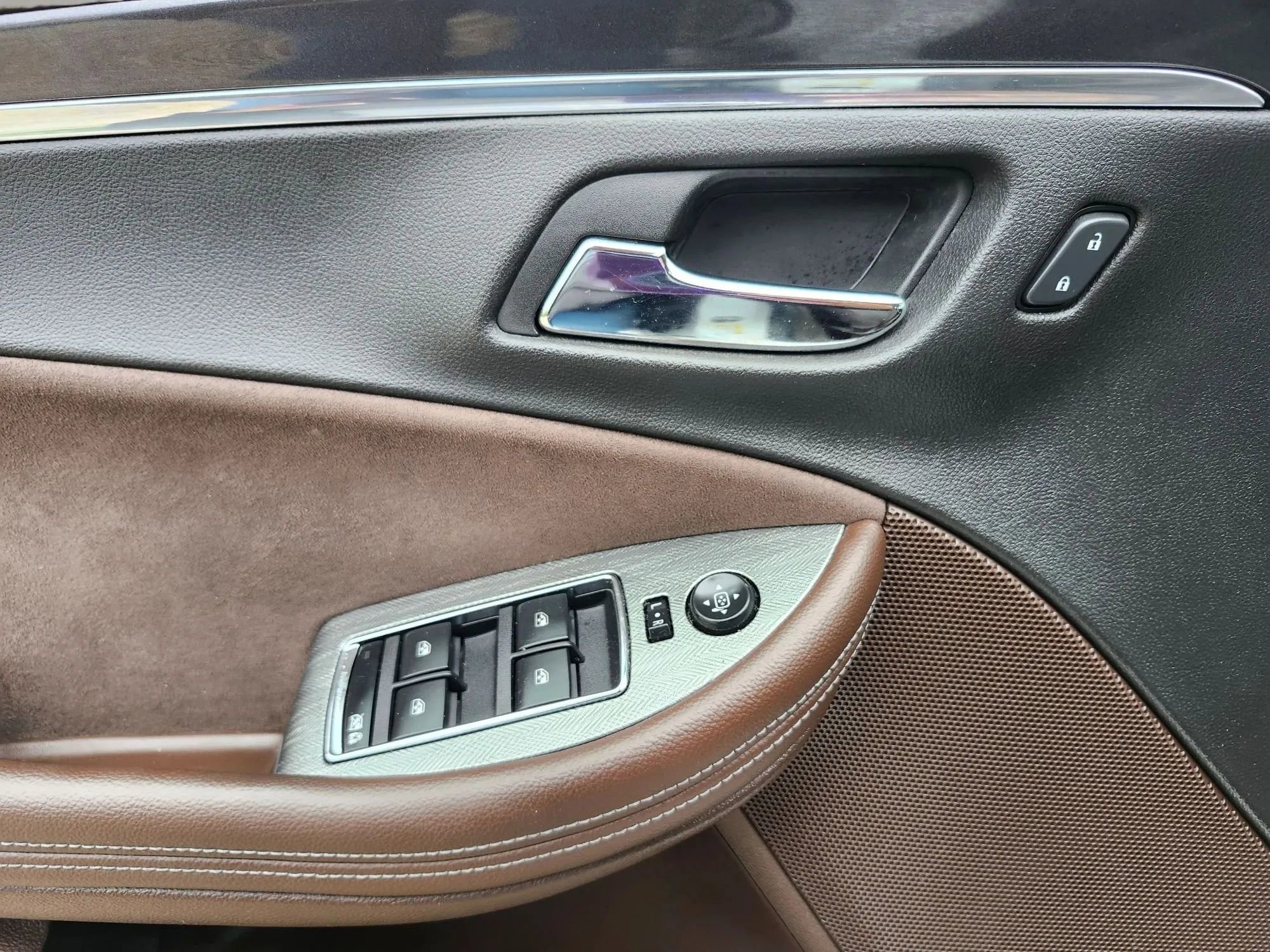 Used 2014 Chevrolet Impala LT w/ Premium Seating Package FWD image 20