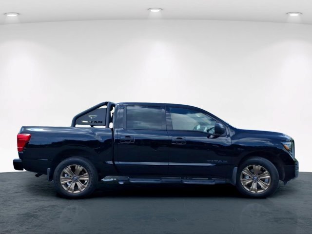 Used 2024 Nissan Titan SV w/ SV Bronze Edition Package AWD/4WD image 7