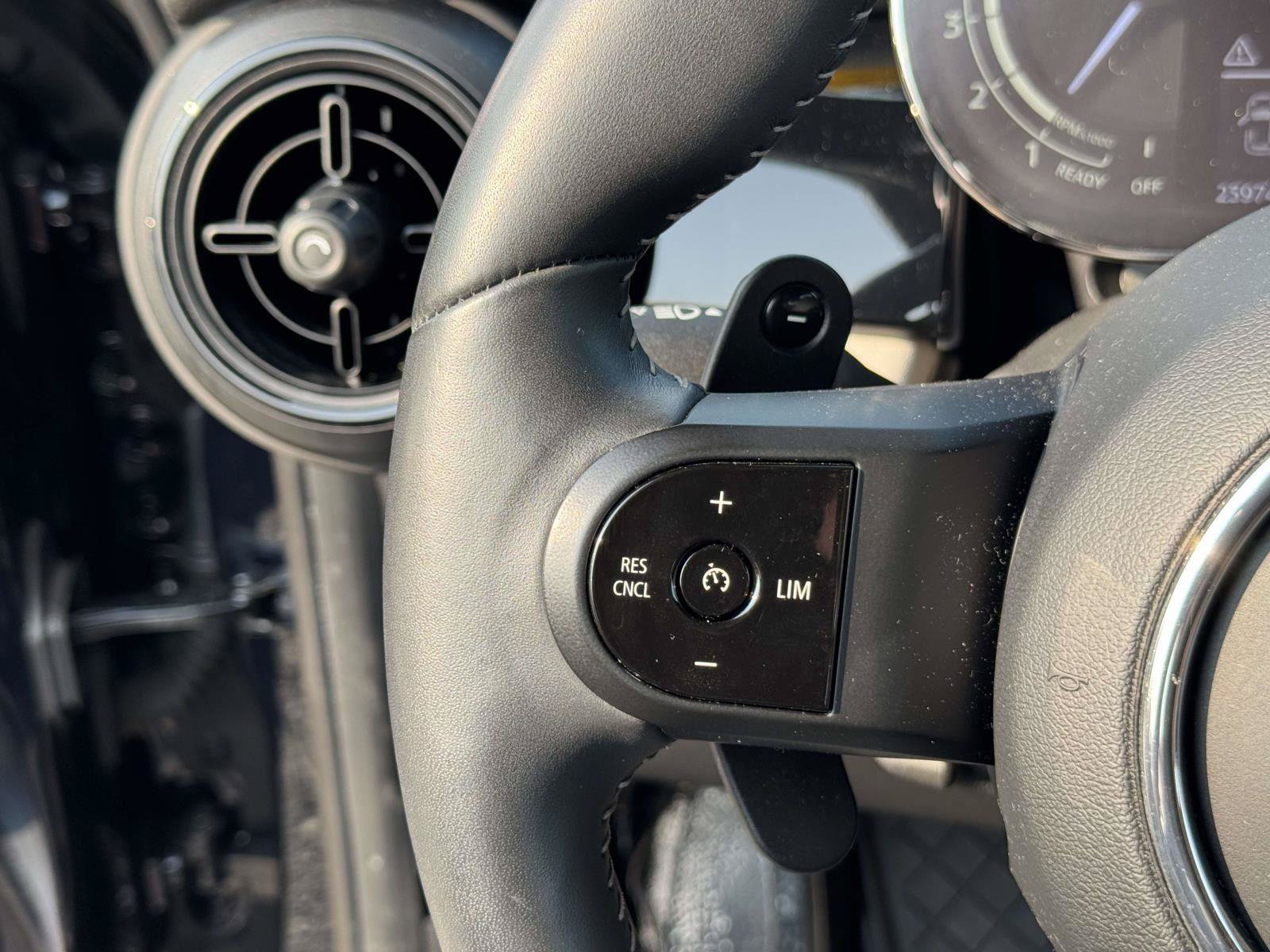 Used 2023 MINI Cooper S FWD image 13